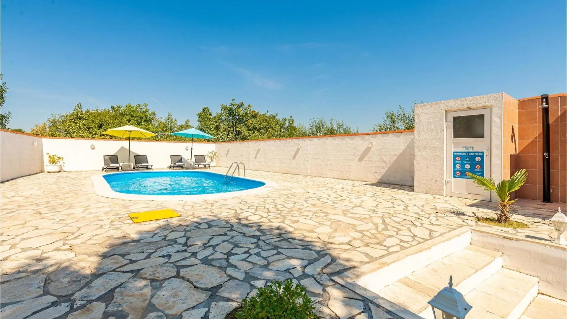 Awesome Home In Podgradina With Wifi Croacia