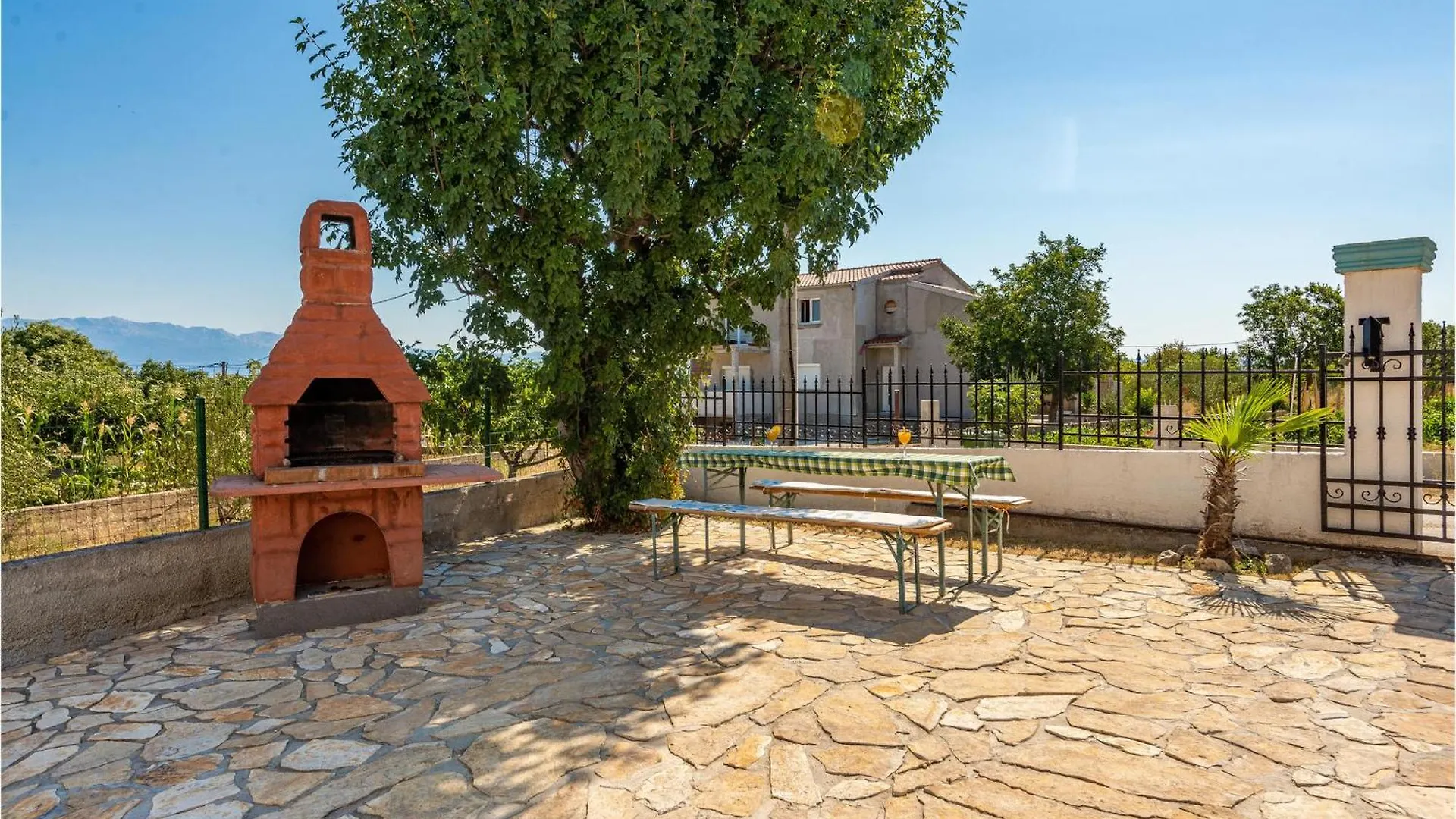 Awesome Home In Podgradina With Wifi 0*, Podgradina (Posedarje) Croacia